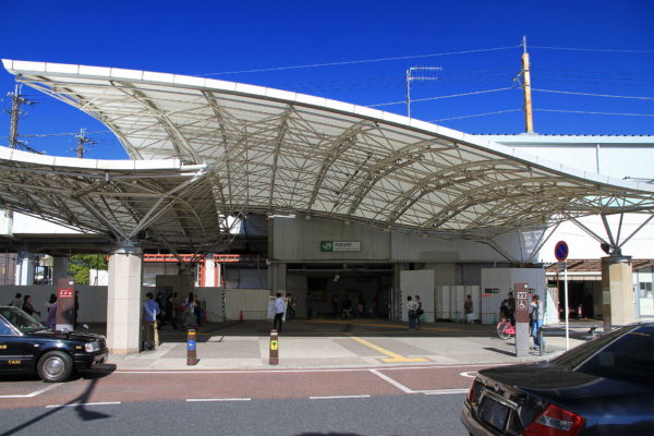 Minami-Koshigaya_Station_South_Entrance_1